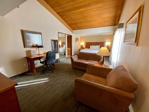 Best Western Sheridan Center image 14